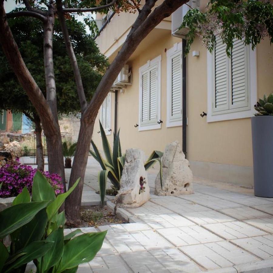 Portopalo Di Capo Passero Il Giardino Nascosto Bed & Breakfast エクステリア 写真